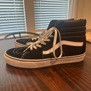 Vans SK8 Hi black and white sneaker